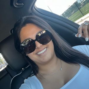 Meet your Posher, Krystal